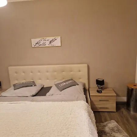 Em Ahrweiler Huesje *